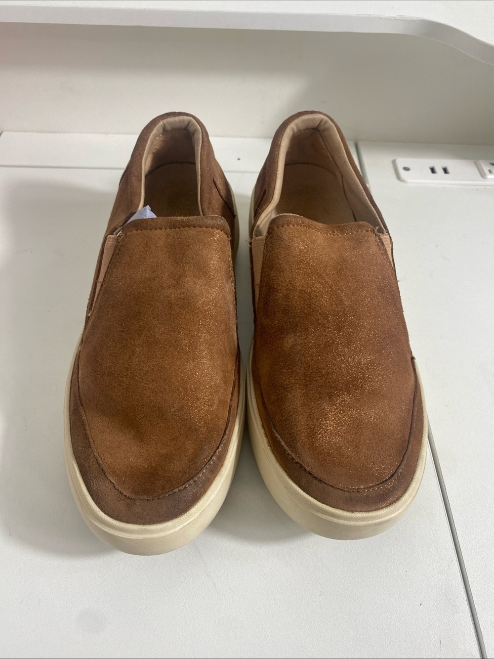 Vionic Kearny Metallic Gold Leather Slip On Platform Sneakers Womens 8.5 25cm